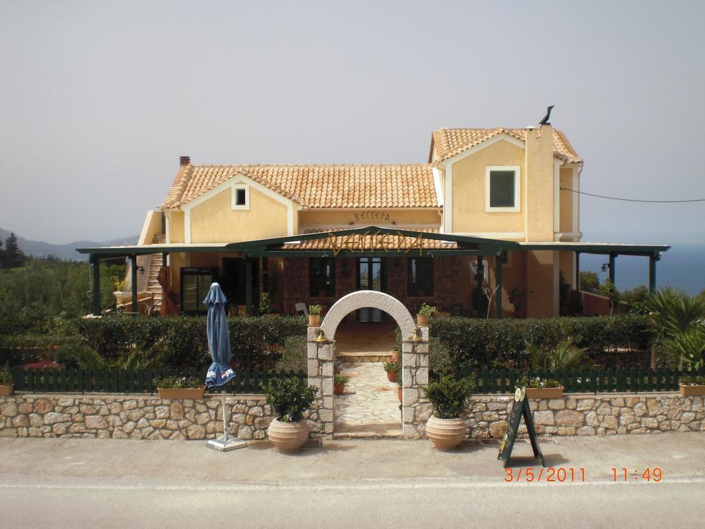 Vegera Apartments Vasilikiadhes Luaran gambar